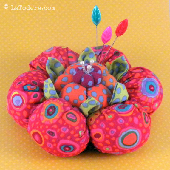 DIY Puffy Cactus Flower Pincushion Tutorial - PDF Sewing Pattern - La Todera