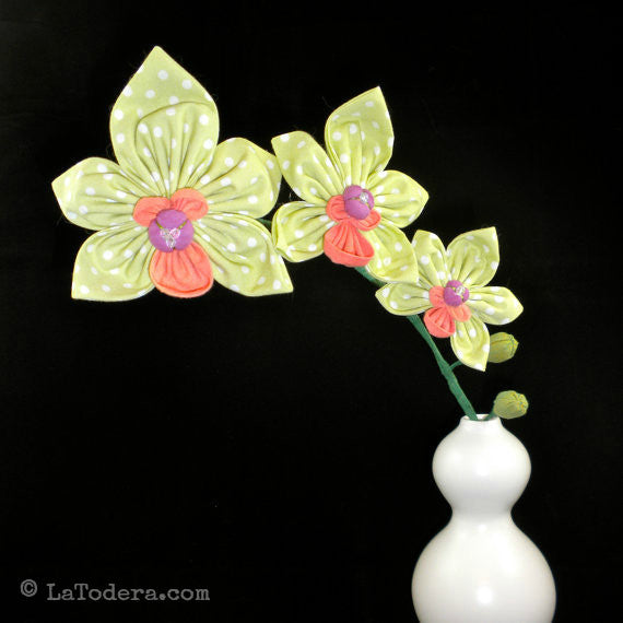 DIY Fabric Flower Cymbidium Orchid Brooch Tutorial - PDF Sewing Pattern - La Todera