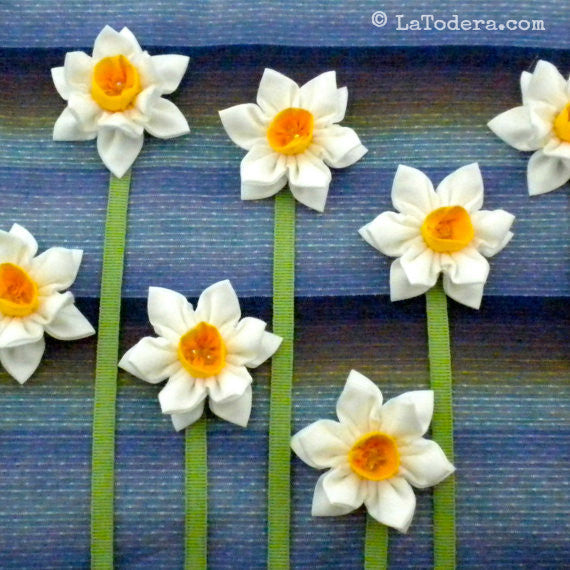 DIY Fabric Flower Daffodil Brooch Tutorial - PDF Sewing Pattern - La Todera