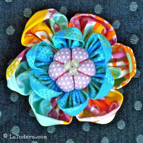 DIY Fabric Flower Kafflower Brooch Tutorial - PDF Sewing Pattern - La Todera