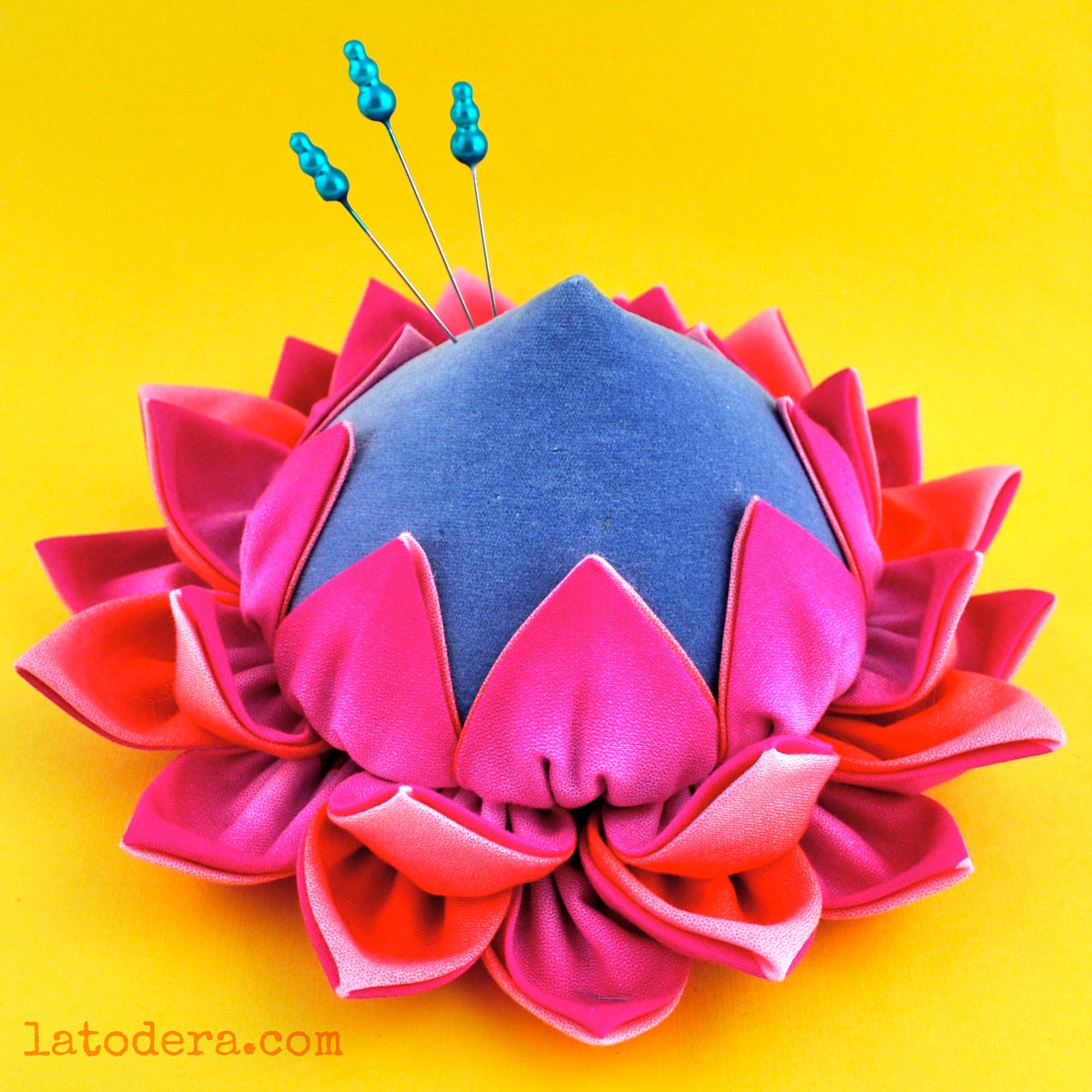 DIY Protea Flower Pincushion Tutorial - PDF Sewing Pattern - La Todera