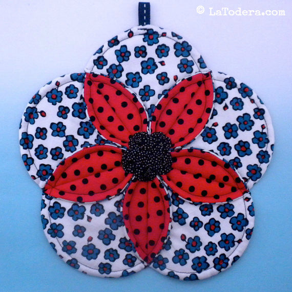 DIY Plumeria Flower Quilted Potholder Tutorial - PDF Sewing Pattern - La Todera
