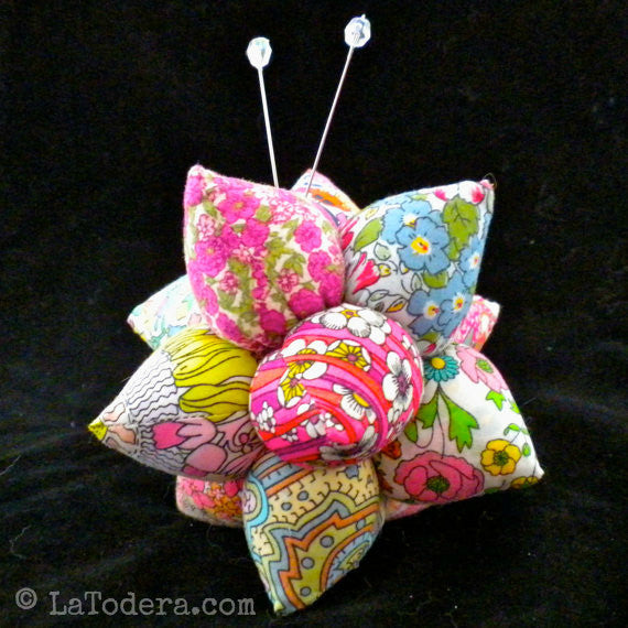 DIY Fabric Spiky Urchin Pincushion Tutorial - PDF Sewing Pattern - La Todera