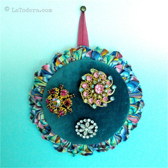 DIY Flower Pincushion Tutorial - PDF Sewing Pattern - La Todera