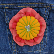 DIY Japanese Fabric Peach Flower Brooch Tutorial - PDF Sewing Pattern - La Todera
