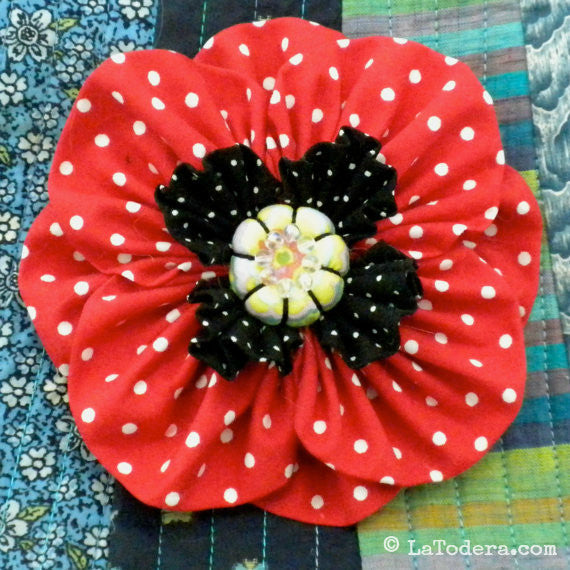 DIY Fabric Flower Poppy Brooch Tutorial - PDF Sewing Pattern - La Todera